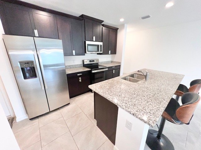 Kissimmee - 4 Bedroom, 2.5 Bathroom - $2495.00 property image