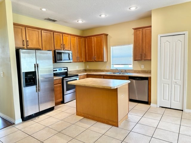 Sanford - 3 Bedrooms, 2 Bathrooms - $2095.00 property image