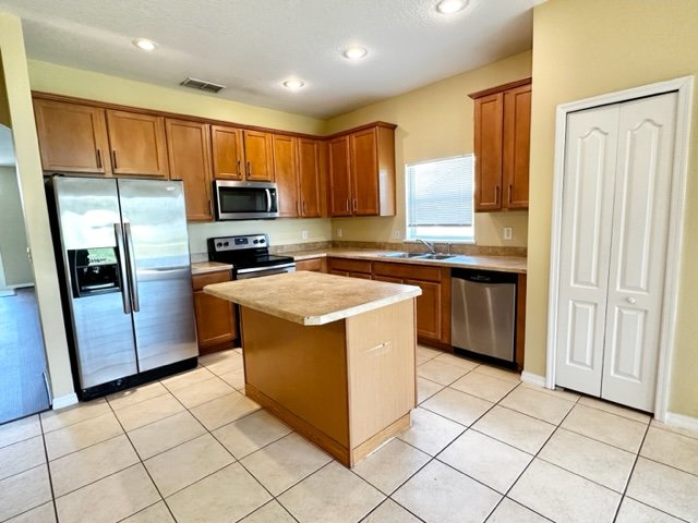 Sanford - 3 Bedrooms, 2 Bathrooms - $2095.00 property image