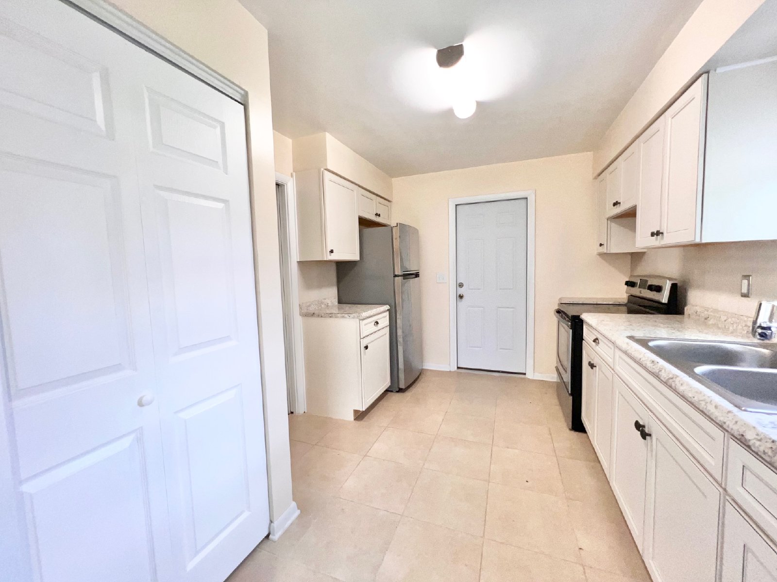 Deltona - 2 Bedroom, 1 Bathroom - $1,625.00 property image