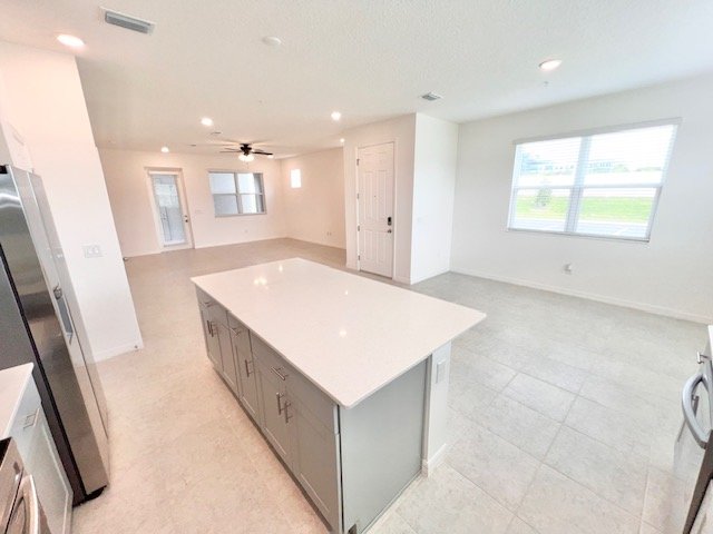 Apopka - 3 Bedrooms, 2.5 Bathrooms - Community POOL – $2,545.00 property image