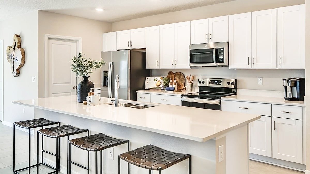 Edgewater - 4 Bedroom, 3 Bathroom - $2,895.00 property image