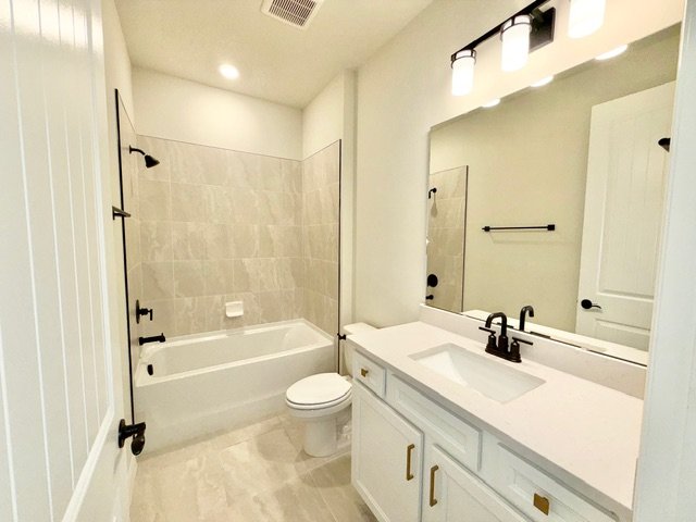 Saint Cloud - 4 Bedroom, 2 Bathroom - $2595.00 property image