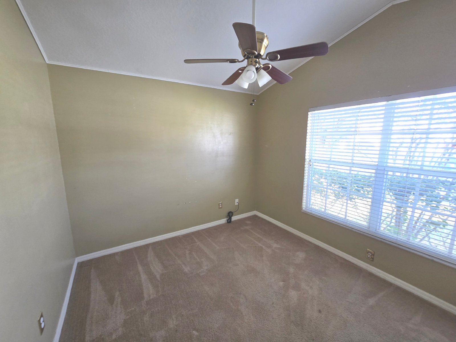 Winter Garden - 4 Bedrooms, 3 Bathrooms – $2,995.00 property image