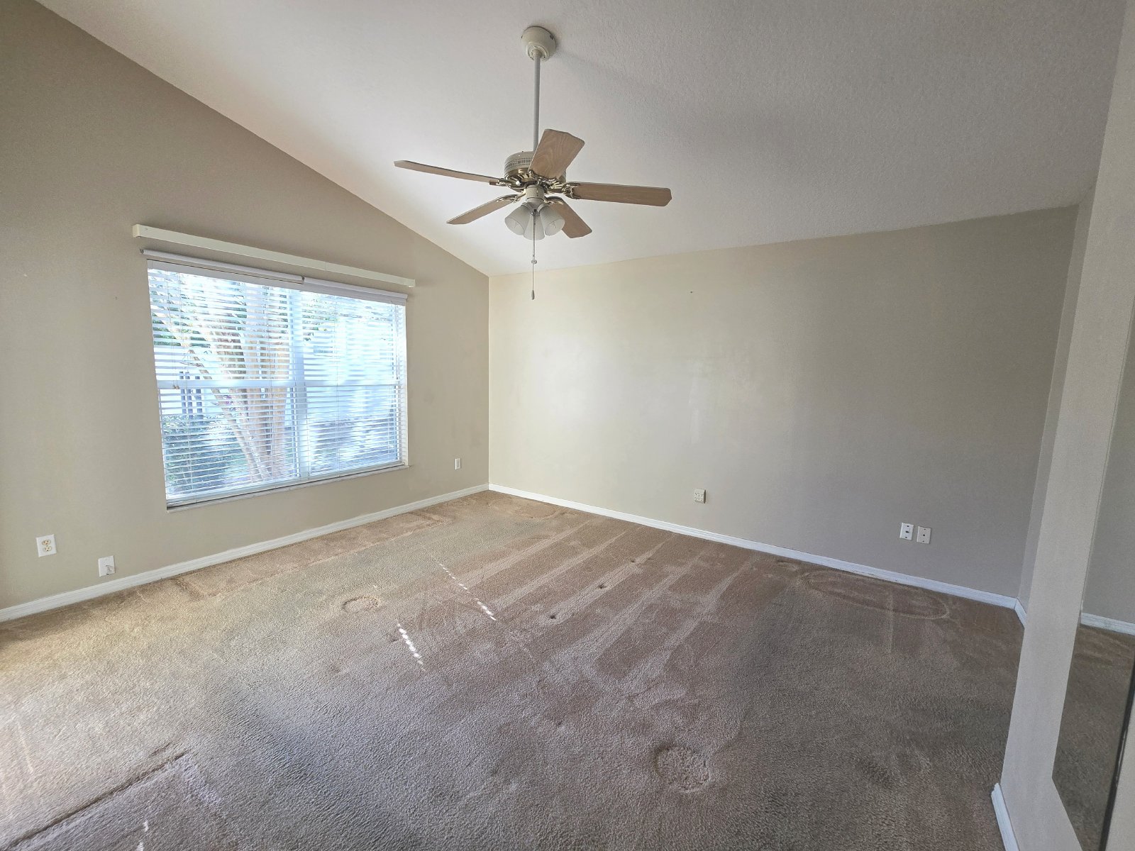 Winter Garden - 4 Bedrooms, 3 Bathrooms – $2,995.00 property image