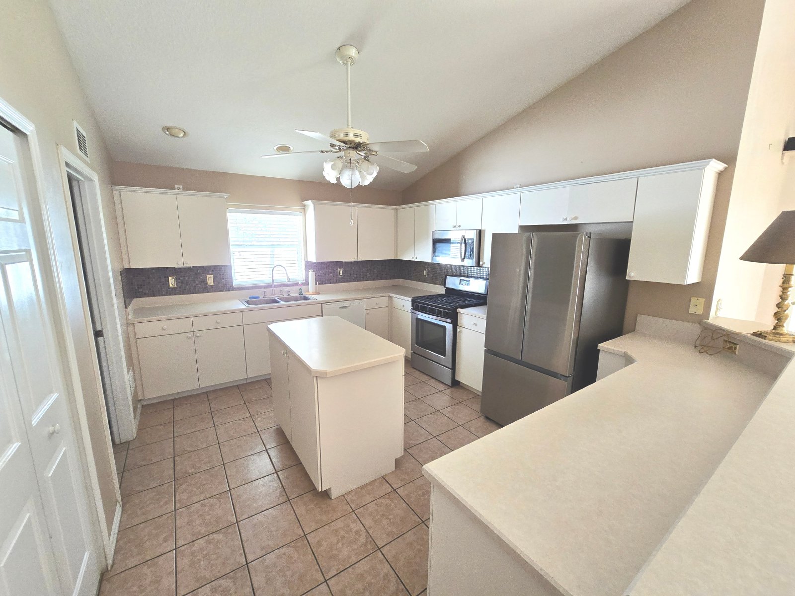 Winter Garden - 4 Bedrooms, 3 Bathrooms – $2,995.00 property image