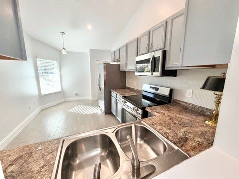 Sanford - 3 Bedroom, 2 Bathroom - $2095.00 property image