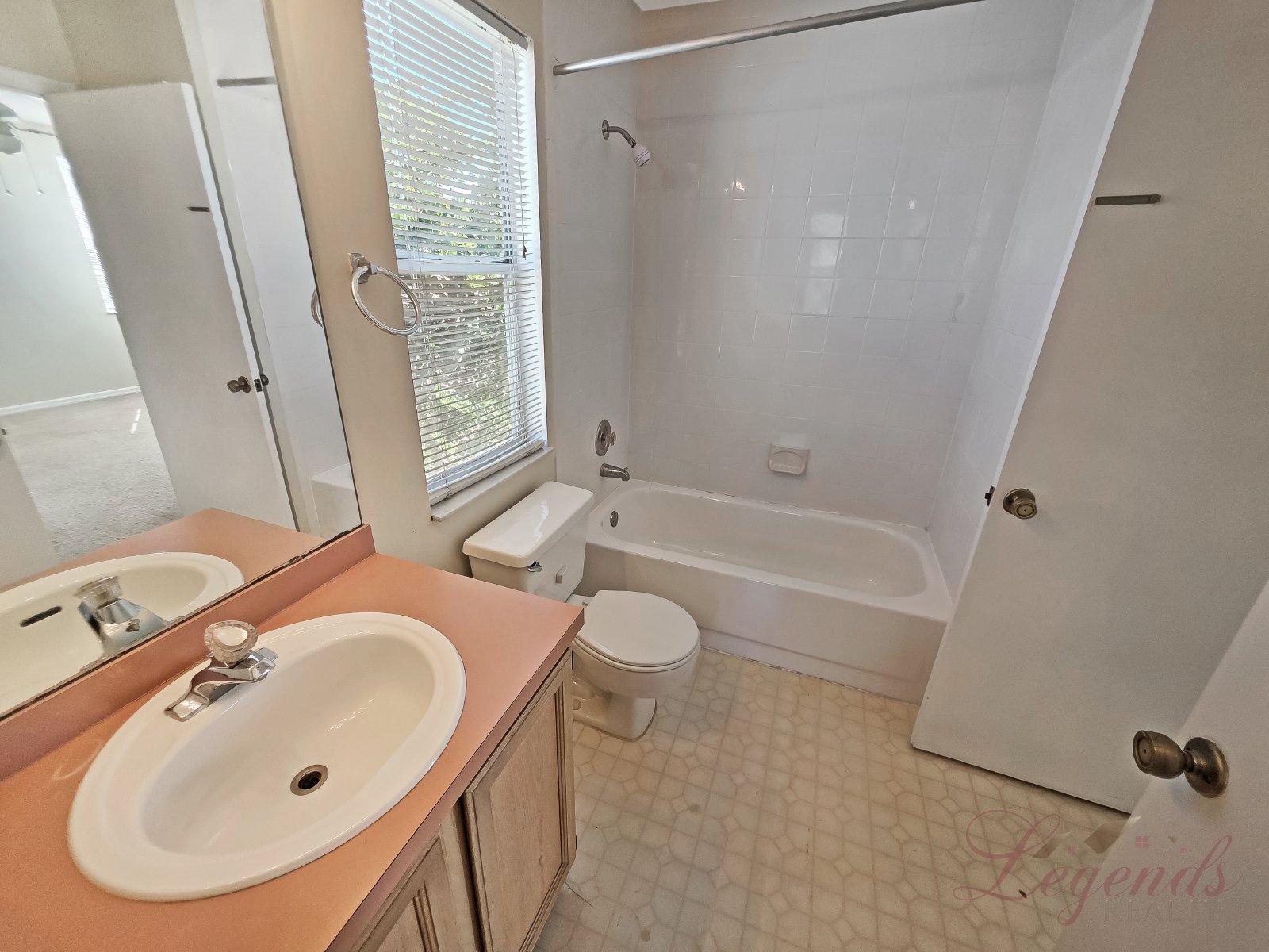 Oviedo - 3 Bedroom, 2.5 Bathroom, Water View - $2,195.00 property image