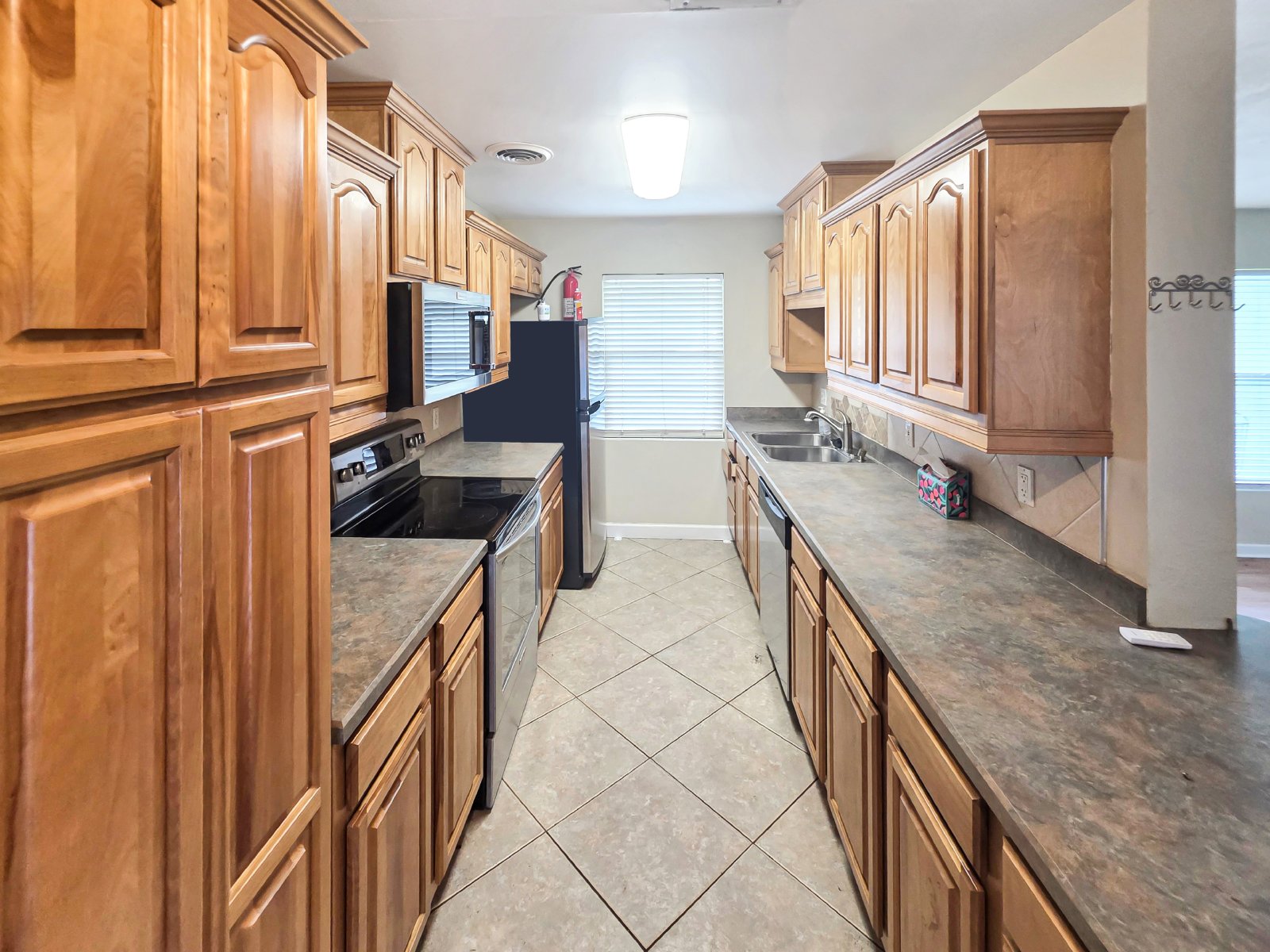 Winter Park - 3 Bedroom, 1 Bathroom - $2,395.00 property image