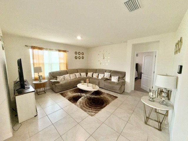 Sanford - 4 Bedroom, 2 Bathroom - $2,795.00 property image