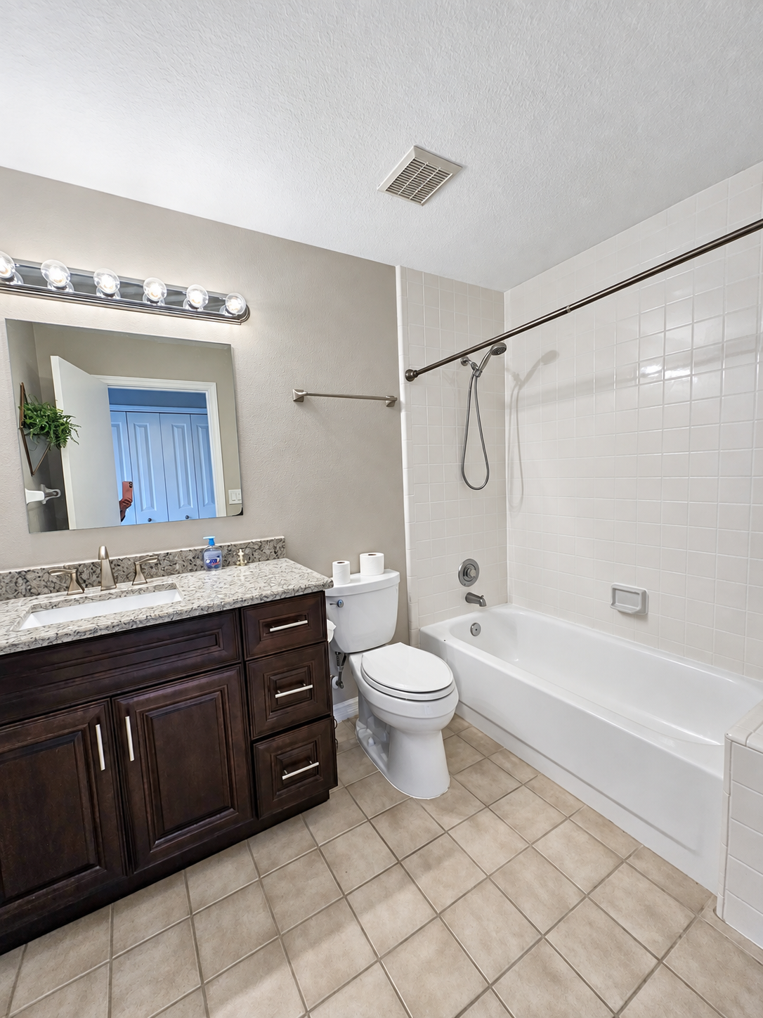 Winter Spring - 3 Bedrooms, 2 Bathrooms – $2,585.00 property image